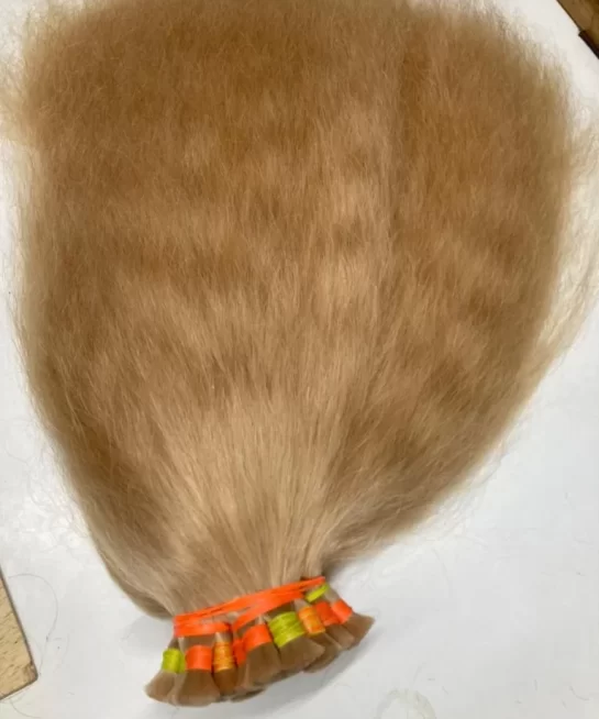 Cabello humano castaño